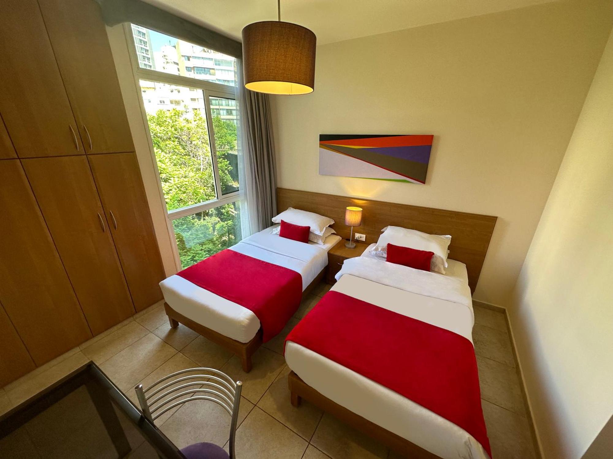 The Smallville Xpress Aparthotel