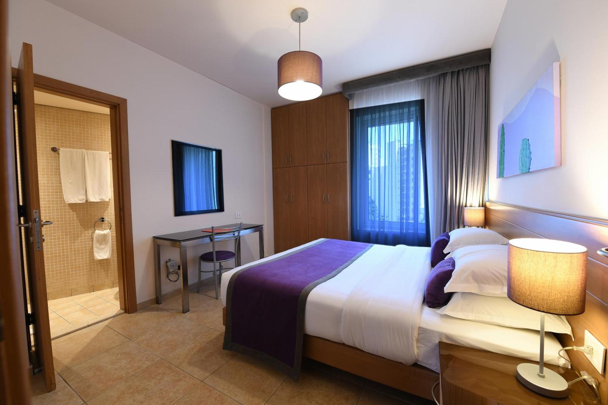 The Smallville Xpress Beirut